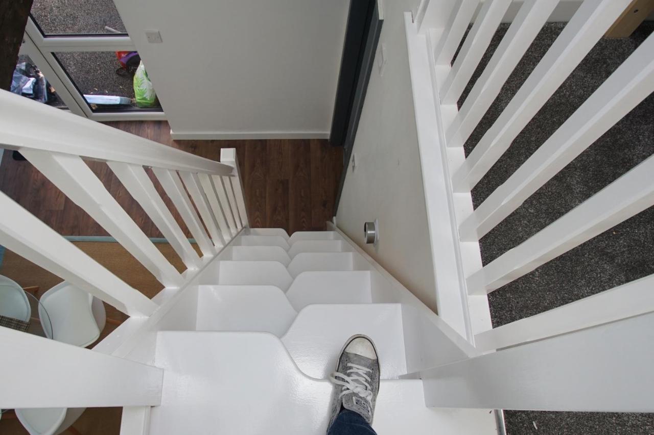 Loft Style Apartment For 4, 1 Broadhurst Court, Close To Town, Station & Hospital Stockport Exterior photo